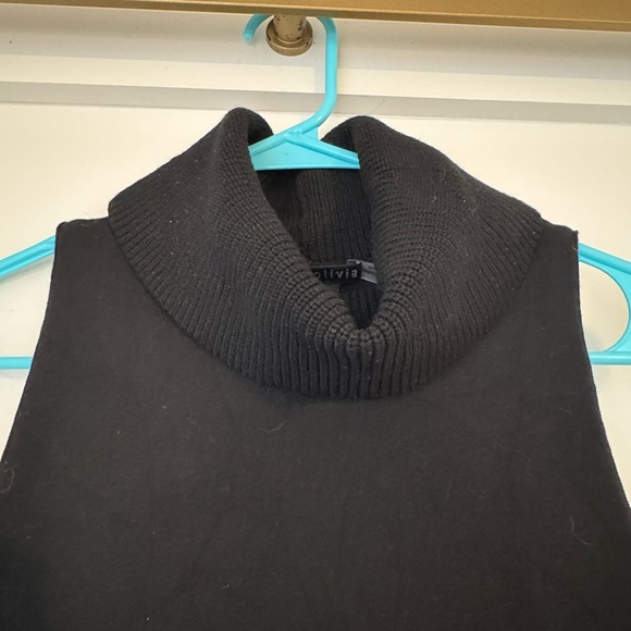 NWOT Alice & Olivia Darcey Black Turtleneck Sweater Tank- Large - Picture 3 of 9